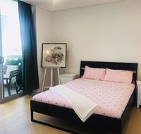 Sunset view 2 bedroom apt next to station - Accommodation Port Hedland