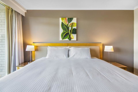 Super Convenient Apartment With Garden Views - Accommodation Port Hedland 1