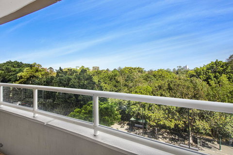 Super Convenient Apartment With Garden Views - Accommodation Port Hedland 0
