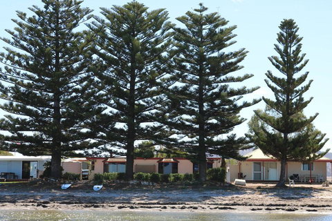 Tall Pines Beach House At Mount Dutton Bay (part Of Coffin Bay Waterways) - Accommodation Port Hedland 1
