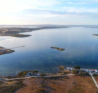 Tall Pines Beach House at Mount Dutton Bay part of Coffin Bay waterways - Accommodation Port Hedland
