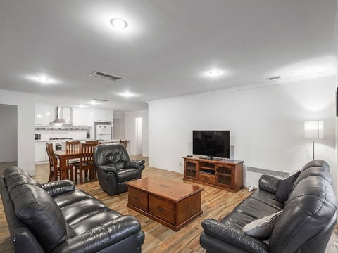 The Antonia Way - Accommodation Port Hedland 0