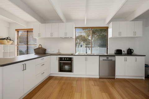 THE ASHMAN HOUSE - Modern And Close To Town - Accommodation Port Hedland 2