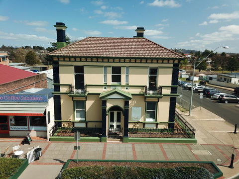 The Bank Guesthouse Glen Innes - Accommodation Port Hedland 0