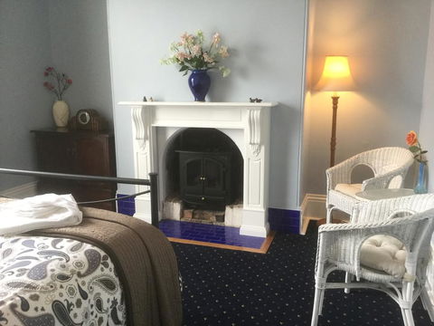 The Bank Guesthouse Glen Innes - Accommodation Port Hedland 2