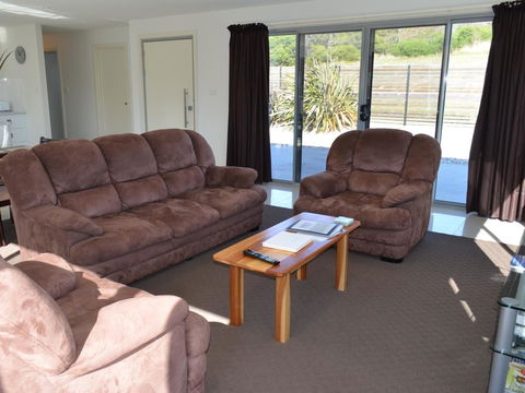 170 Hazards View - Unit 1 - Accommodation Port Hedland 3