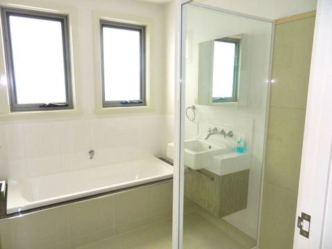 170 Hazards View - Unit 1 - Accommodation Port Hedland 8