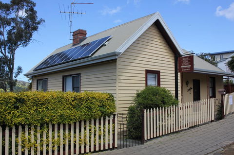 Bridge View Retreat - Accommodation Port Hedland 0