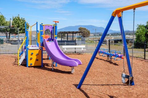 Aqua Beachfront! - Accommodation Port Hedland 3