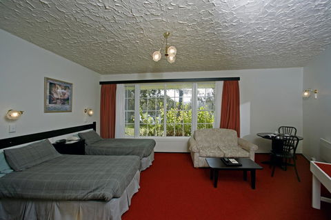 The Fox And Hounds Historic Hotel - Accommodation Port Hedland 30