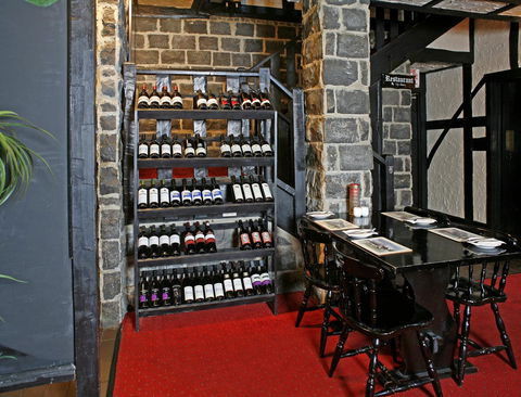 The Fox And Hounds Historic Hotel - Accommodation Port Hedland 23