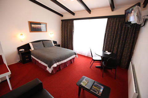 The Fox And Hounds Historic Hotel - Accommodation Port Hedland 16