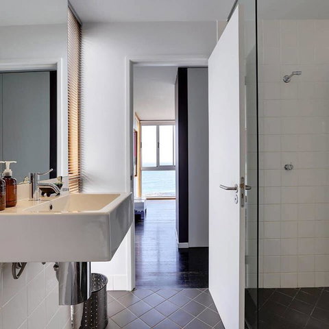 Holland House Bay Of Fires - Accommodation Port Hedland 8