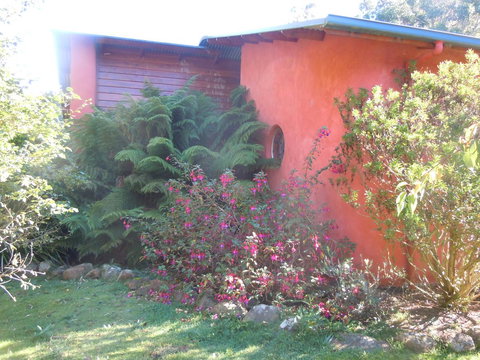 Whispering Spirit Holiday Cottages & Mini Ponies - Accommodation Port Hedland 8