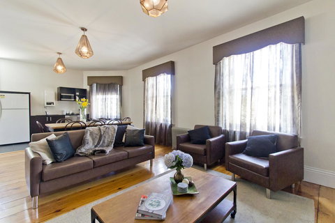 Deloraine Hotel - Accommodation Port Hedland 4