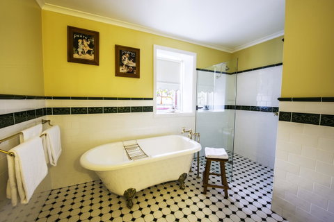 Touchwood Cottages - Accommodation Port Hedland 10