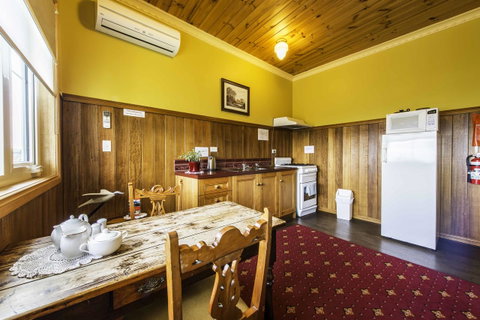 Touchwood Cottages - Accommodation Port Hedland 39