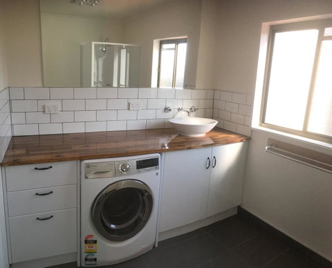 3ree- Spacious & Charming Apartment - Accommodation Port Hedland 9