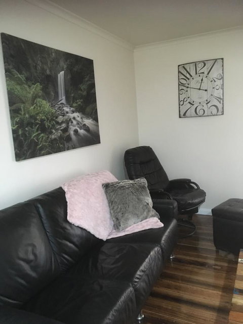 3ree- Spacious & Charming Apartment - Accommodation Port Hedland 6