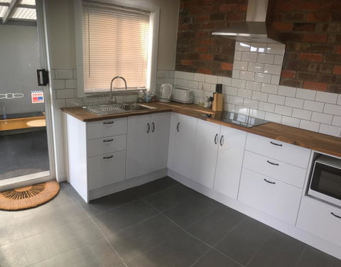 3ree- Spacious & Charming Apartment - Accommodation Port Hedland 13