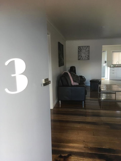 3ree- Spacious & Charming Apartment - Accommodation Port Hedland 15