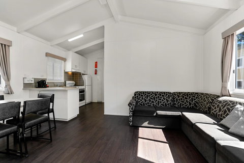 Bright Riverside Holiday Park - Accommodation Port Hedland 6