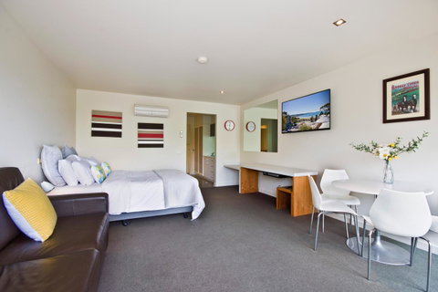 Lorne Bay View Motel - Accommodation Port Hedland 24