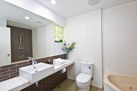 Lorne Bay View Motel - Accommodation Port Hedland 17
