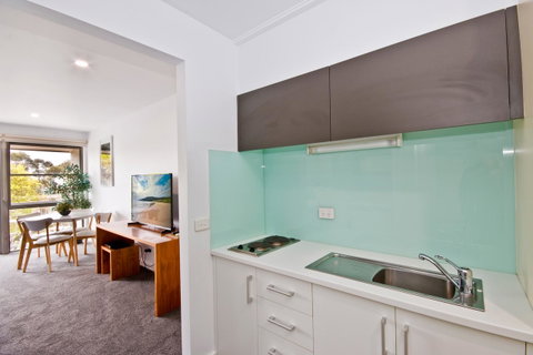 Lorne Bay View Motel - Accommodation Port Hedland 16