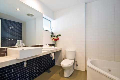 Lorne Bay View Motel - Accommodation Port Hedland 5