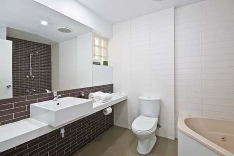 Lorne Bay View Motel - Accommodation Port Hedland 30