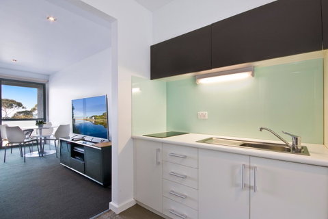 Lorne Bay View Motel - Accommodation Port Hedland 1