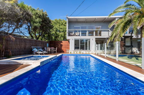 Front Beach House - Accommodation Port Hedland 0