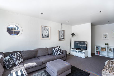 Front Beach House - Accommodation Port Hedland 10