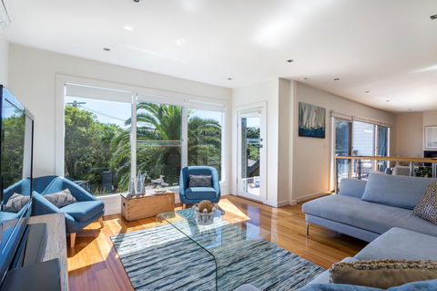 Front Beach House - Accommodation Port Hedland 1
