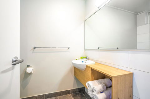 Nightcap At Keysborough Hotel - Accommodation Port Hedland 3