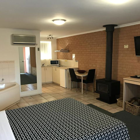 Beachcomber Motel & Apartments - Accommodation Port Hedland 6