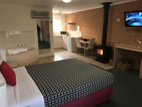 Beachcomber Motel & Apartments - Accommodation Port Hedland 2
