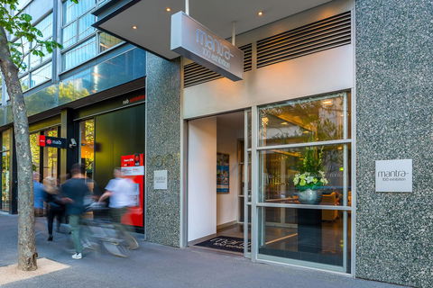 Mantra 100 Exhibition - Accommodation Port Hedland 4