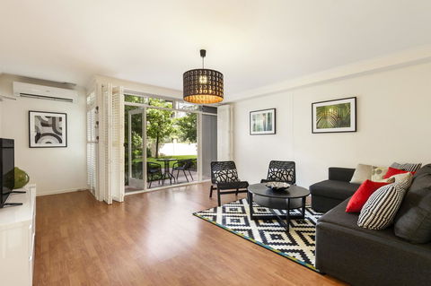Melbourne Luxury Paradise - Accommodation Port Hedland 2