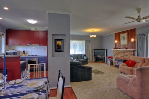 Jacaranda House - Accommodation Port Hedland 2