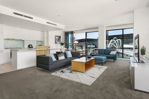 Waterfront Melbourne Apartments - Accommodation Port Hedland 1