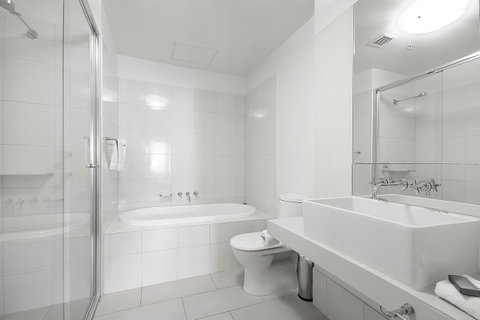 Waterfront Melbourne Apartments - Accommodation Port Hedland 5
