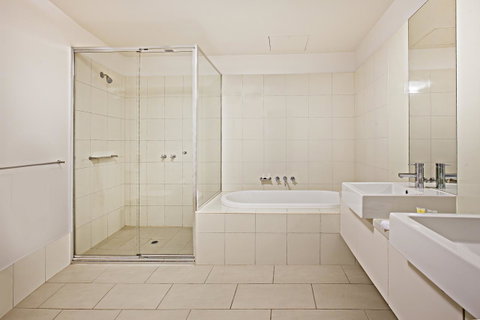 Waterfront Melbourne Apartments - Accommodation Port Hedland 34