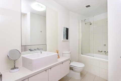 Waterfront Melbourne Apartments - Accommodation Port Hedland 37