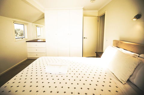 Rayville Boat Houses - Accommodation Port Hedland 14
