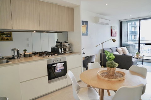 Pride Docklands Waterfront Apartment City View - Accommodation Port Hedland 14