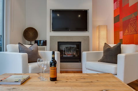 Capella Villa No. 4 - Stunning Luxury Decor Inside And Out - Accommodation Port Hedland 2
