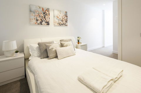 UrbanSuite The Wild Rosa Inn - Accommodation Port Hedland 6