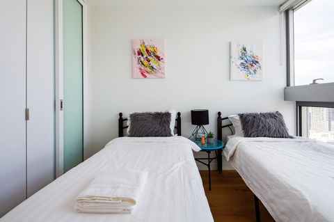 UrbanSuite The Wild Rosa Inn - Accommodation Port Hedland 9